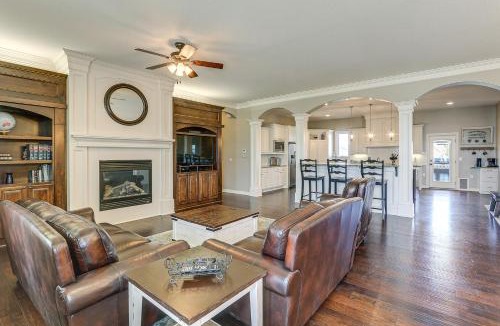 Bel Aire House | Balcony & Patio: Spacious Home in Bel Aire!