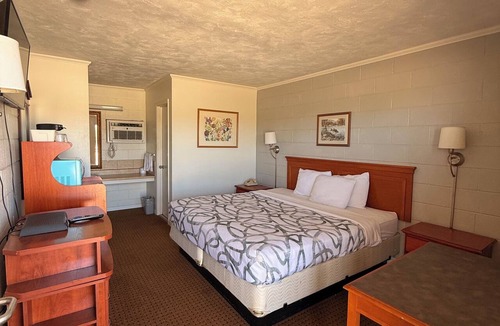 Ballinger Hotel | Ballinger Inn