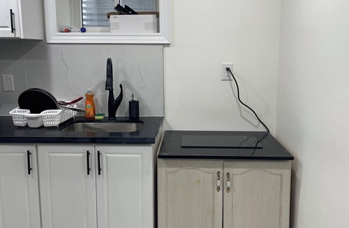 Oshawa Apartment | Basement Apartment in a quiet area (875 sqft)