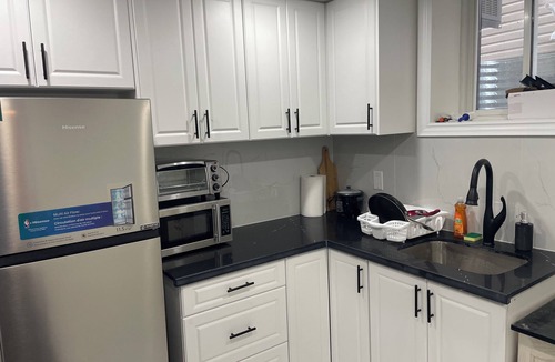Oshawa Apartment | Basement Apartment in a quiet area (875 sqft)