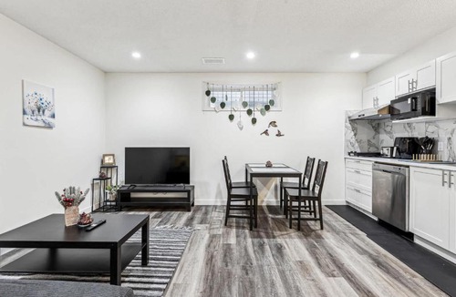 Cranston House | Basement Suite in Calgary - Short Drive to Banff