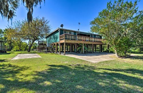 Long Mott House | Bay Access & Dock: Riverfront Tivoli Escape