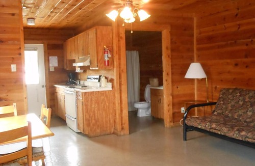 Bridgeport Resort | Bay Landing Camping Resort Cabin 3