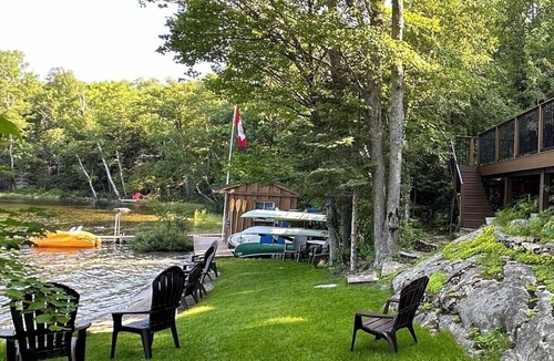 Algonquin Highlands Cottage | Beach Bay Cottage - Halls Lake. Private Shallow Sandy Beach