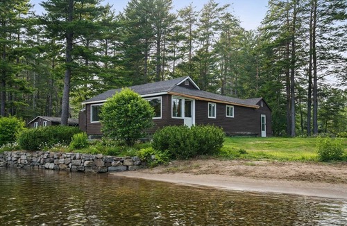 Algoma District Cabin | Beach front cottage 11 on Big Basswood Lake