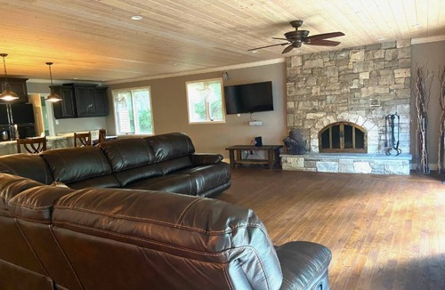 Plympton-Wyoming House | Beach Front Oasis
