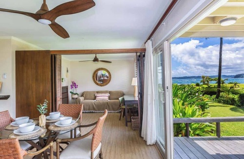 Wainiha Condo | Beach Front! Tunnels Beach Haven, Pool & Hot Tub!
