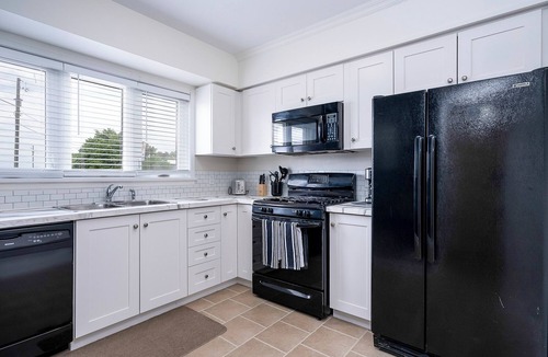 Wasaga Beach House | Beach1 Waterfront Stunning Views