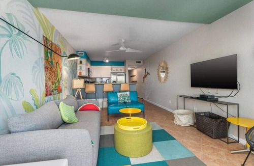 San Jacinto Condo | Beachfront Condo | Pool + Hot Tub Near the Port
