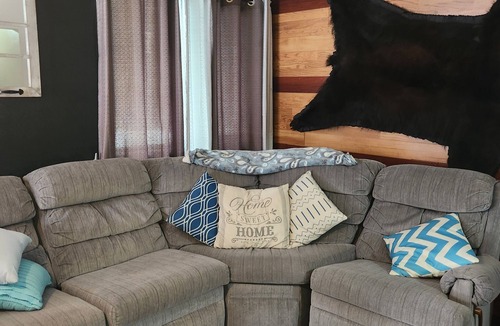 Questa Woods Condo | Bear Den in Seward less than 7 miles from the Waterfront!