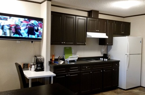 Shaunavon Hotel | Bear's Den Lodge