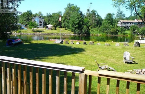Minden Cottage | Beautiful 3 Bdrm + Bunkie Waterfront Cottage Near Gull Lake