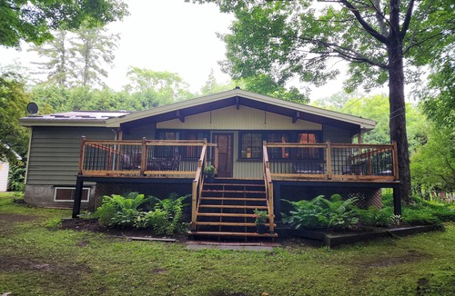 Bala House | Beautiful Bala Bungalow minutes to all Bala has to offer!