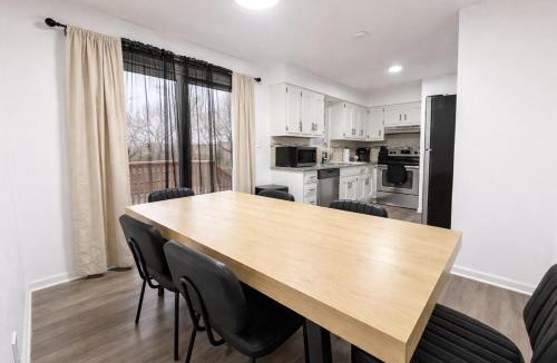 New Century House | Beautiful Gardner Home Sleeps 10 Game Room Central location