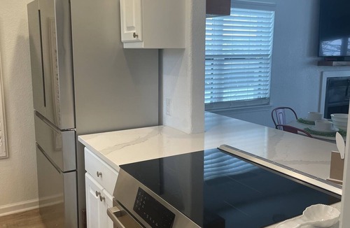 Rockwell Condo | Beautiful Lakefront Condo