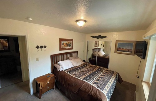 Eagle River House | Beautiful mountain views from this quiet rural home.
