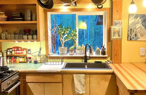 Talkeetna Cabin | Beautiful, private 2-bedroom cabin only a few miles from downtown Talkeetna
