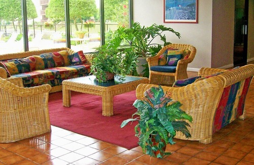Hot Springs Apartment | Beautiful studio unit at resort, sleeps 4