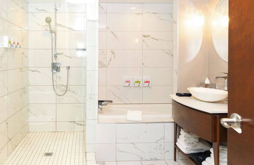 Old Montreal Hotel | Beautifully Designed Suite with Kitchen and Dining Area Perfect for Long Stays