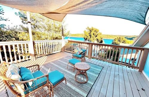Beaver Shores Condo | Beaver Lake Studio - King size bed and lake view