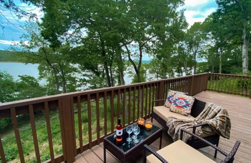 Beaver Shores House | Beaver Lakefront Luxury+Views+Hot Tub+Spacious+Fun