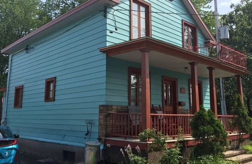 Pointe-aux-Trembles Bed & Breakfast | bed & Breakfast