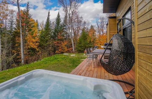 La Conception Villa | Bel Air Tremblant VAIL : 2 CHAMBRES, JACUZZI
