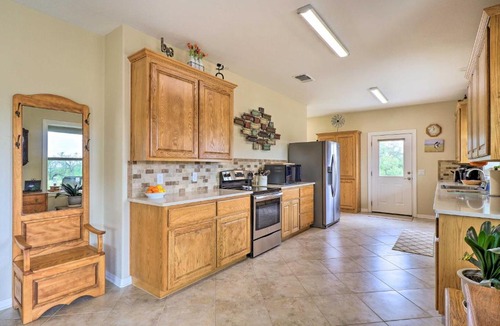 Oatmeal House | Bertram Ranch Property w/Patio & Gas Grill!