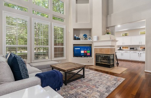 The Woodlands House | Best location in Woodlands! Family friendly home. 1 mile from everything
