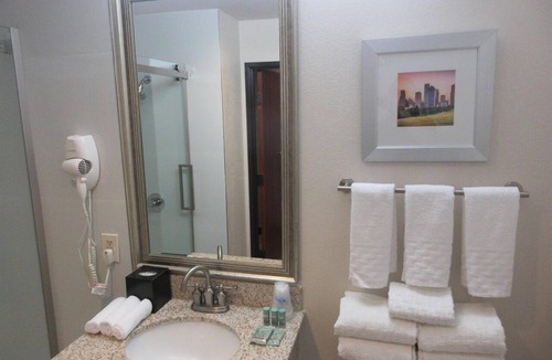 FM 1960 Hotel | Best Western Champions Forest Inn and Suites