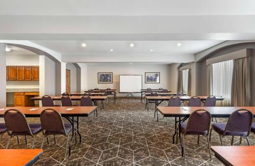 Fort Worth Hotel | Best Western Fort Worth Inn & Suites