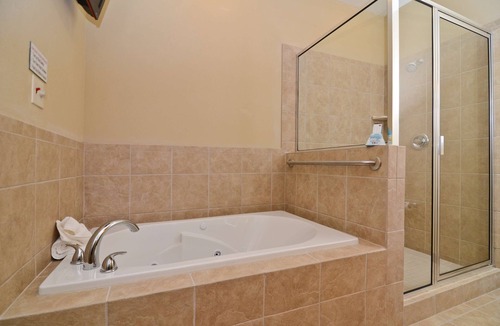 Emory Hotel | Best Western Plus Emory At Lake Fork Inn & Suites