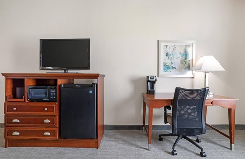 Sulphur Hotel | Best Western Plus Executive Hotel & Suites