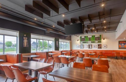 Lindsay Hotel | Best Western Plus Kawartha Lakes Hotel & Suites