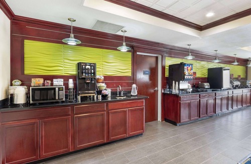 Pratt Hotel | Best Western Plus Pratt