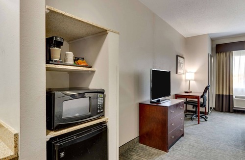 Wichita Falls Hotel | Best Western Plus University Inn & Suites