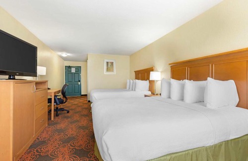Bellmead Hotel | Best Western Plus Waco North