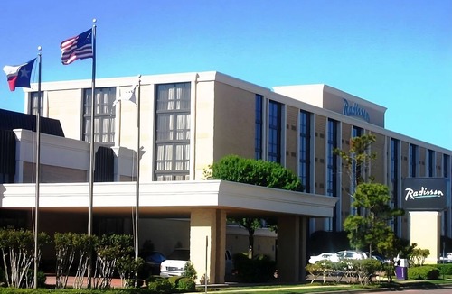 Fort Worth Hotel | Better Choice for your Vacation! 3 Comfortable Units, Free Parking, Indoor Pool