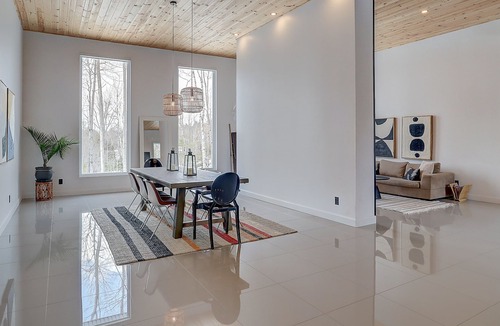 Memphremagog Regional County Municipality Ski Chalet | Between Lake Memprémagog and Lake Lovering - Spa - Entre 2 lacs
