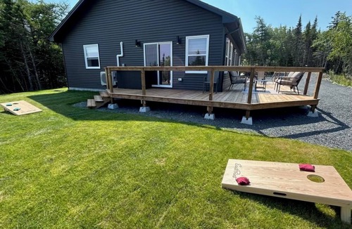 Bellevue Cottage | Birch & Bough Cottage - a private cottage surrounded by trees w/AC in Bellevue.