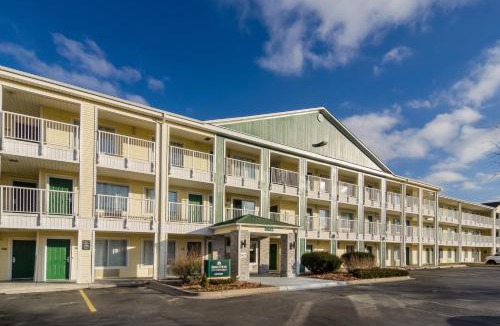Sulphur Hotel | Birch Hill Suites Extended Stay Lake Charles - Sulphur