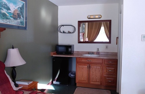 Indian Hotel | Bird Creek Motel