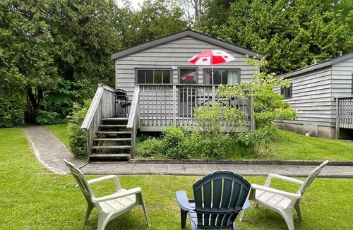 Hope Bay Cottage | Blu Jay-Cedar Garden Cozy Cottage #6 for a relaxing getaway