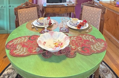 Eureka Springs Historic District Bed & Breakfast | Blue Crystal Hideaway BnB