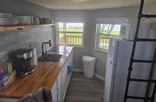 Little Elm Cabin | Blue Heron Hideaway Lakefront: 4th July Views, Near Universal Kids & World Cup