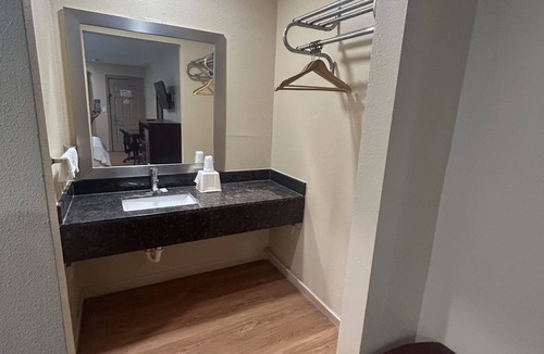 Lafayette Hotel | Blue Star Inn