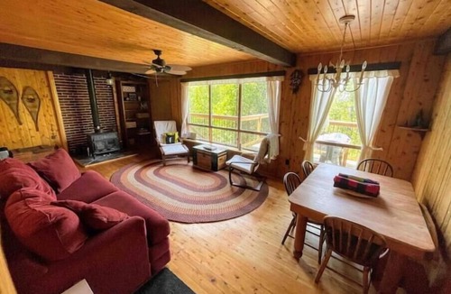 Northern Bruce Peninsula Cottage | Blue Vista Tobermory Waterfront Cottage