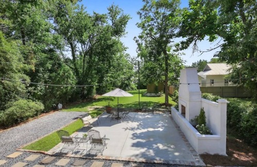 Mandeville Cottage | Blume Cottage-Historic 2BR Getaway, Walk to Lake Pontchartrain & Cafe's