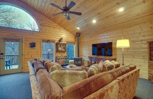 Afton House | Boat Dock & Deck: Waterfront Cabin on Grand Lake