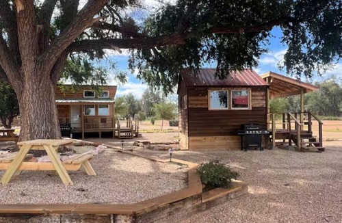 Flomot Cabin | Bob White Tiny Cabin